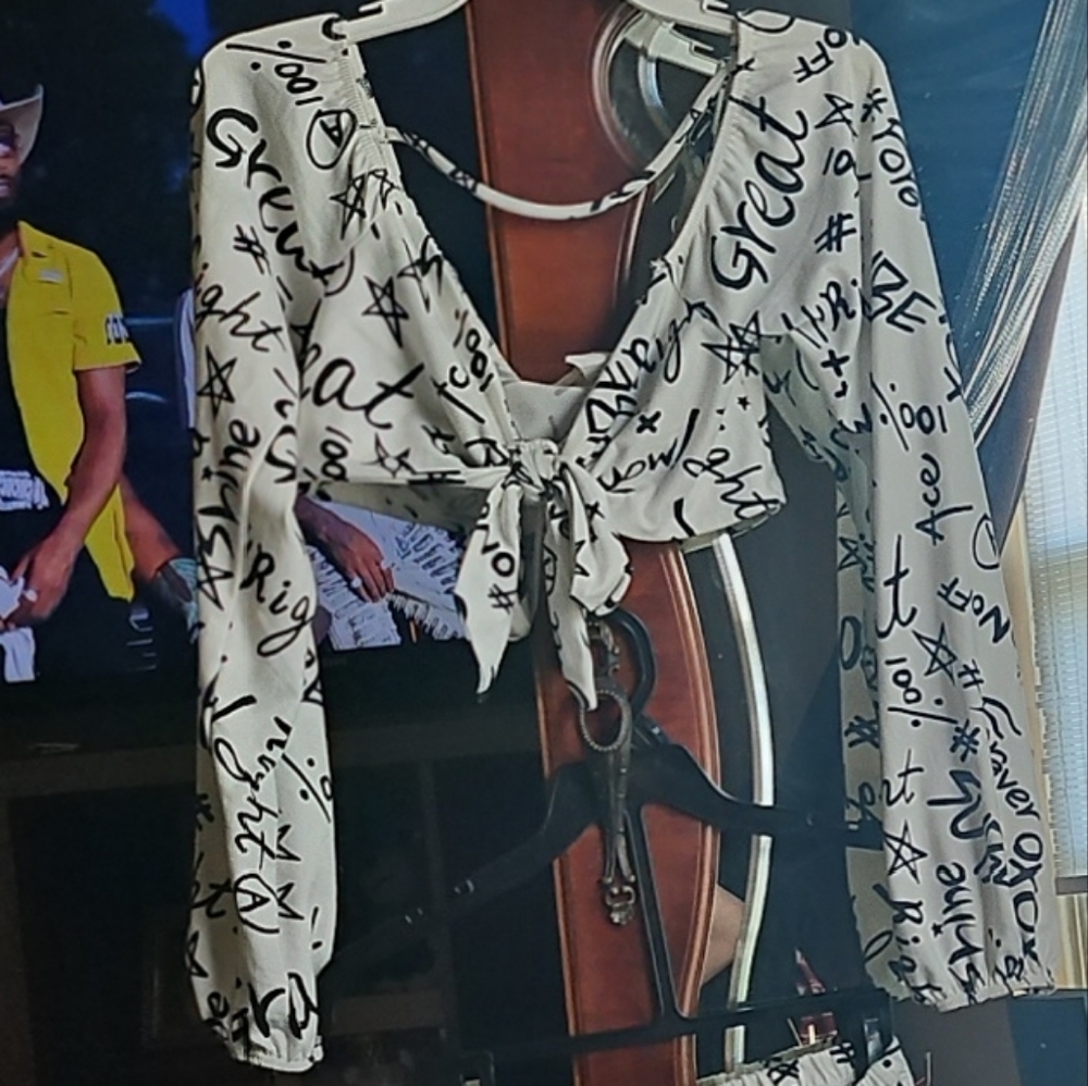 White and Black Graphic Print Two-Piece Set